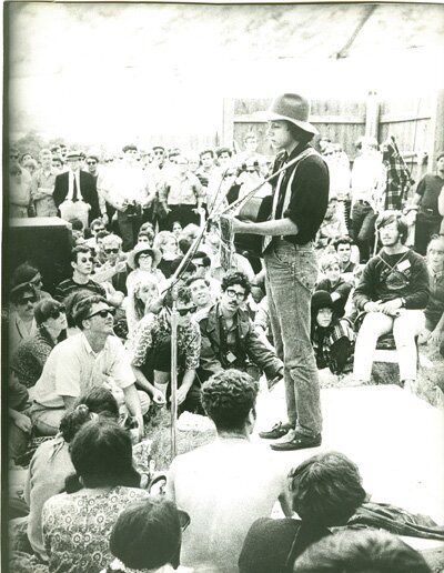 Arlo Guthrie at the Newport Folk Festival in 1967